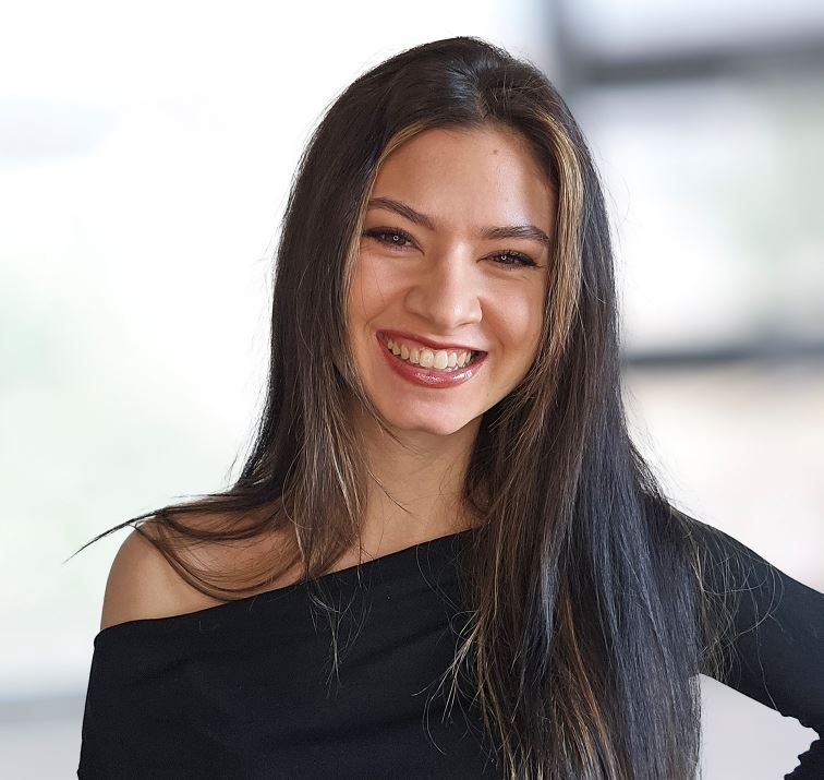 Frau Vanessa Geyer